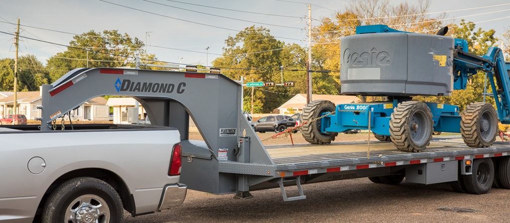 Diamond C FMAX210 Fleetneck Engineered Beam Gooseneck Trailer