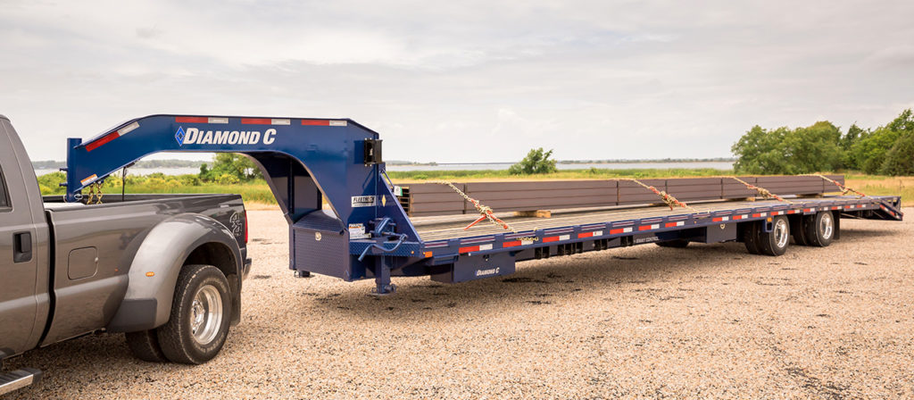 Diamond C FMAX216 Fleetneck Engineered Beam Gooseneck Trailer