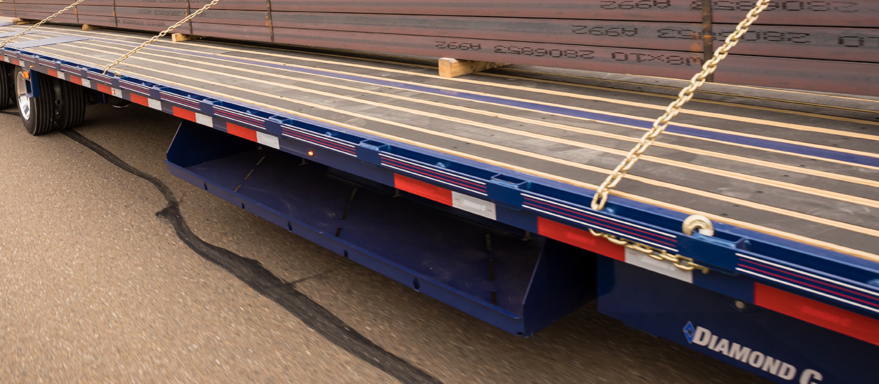 Diamond C FMAX215 Fleetneck Engineered Beam Gooseneck Trailer