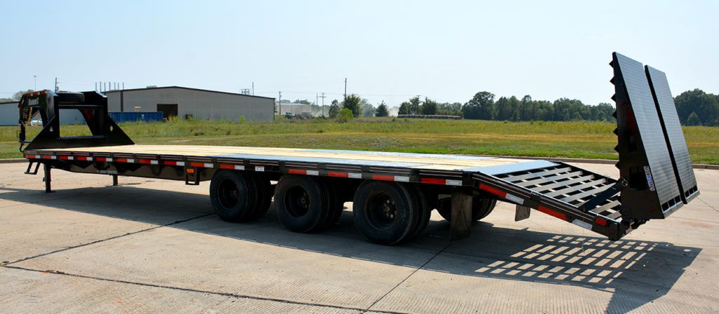 Diamond C FMAX310 Fleetneck Engineered Beam Gooseneck Trailer