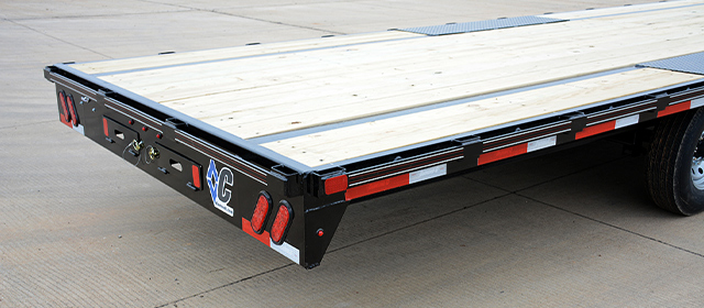 FMAX trailer with a Straight Deck