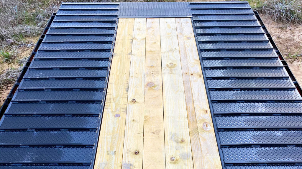 12' Hydraulic Dovetail Loading Options Diamond C Trailers