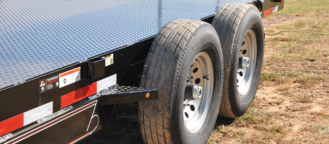 Fenders Tires & Wheels Diamond C Trailers