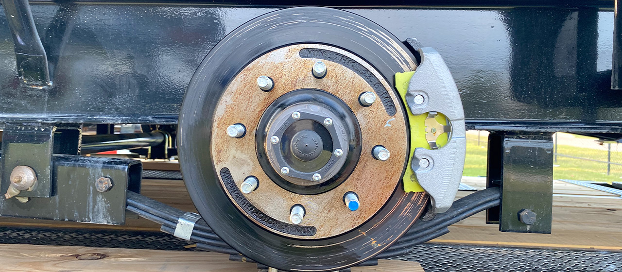 setting travel trailer brakes