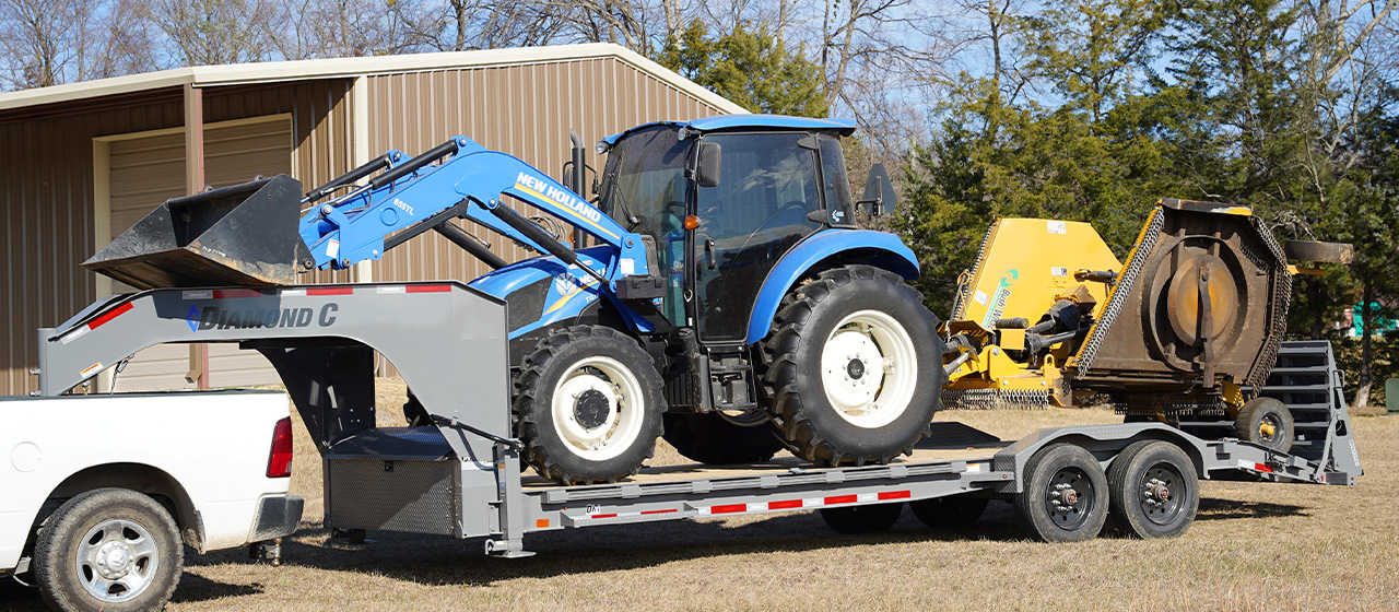 Model LPX-GN Equipment Trailer (with engineered gooseneck package)