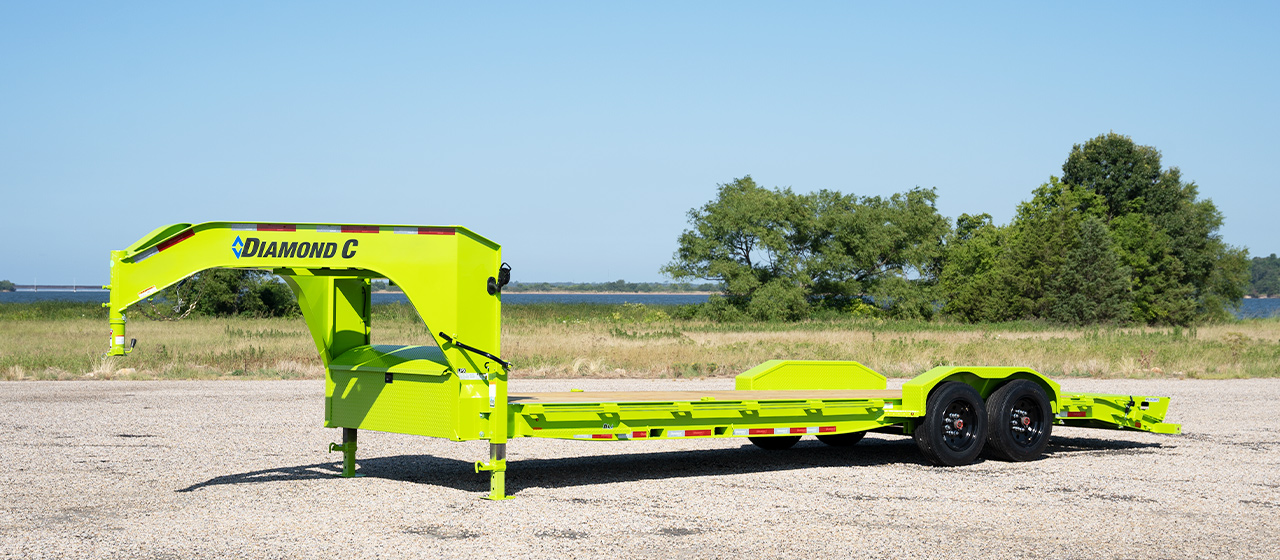 Advantages of Gooseneck Trailers Diamond C Trailers