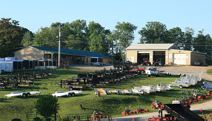 New London Trailer dealership.