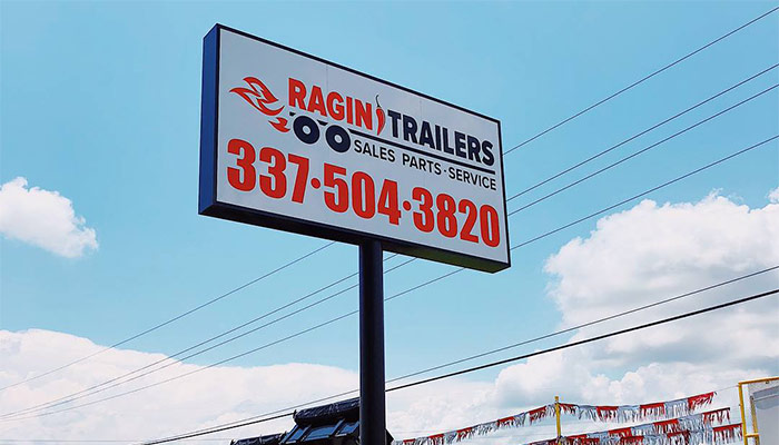 RAGIN Trailers sign.