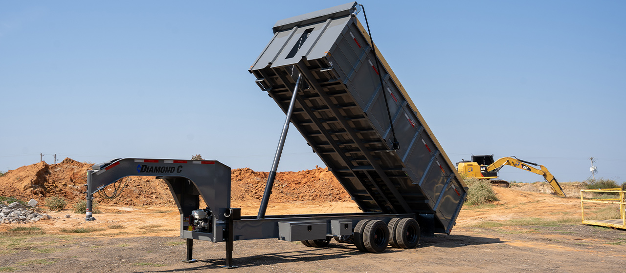 Advantages of Gooseneck Trailers Diamond C Trailers