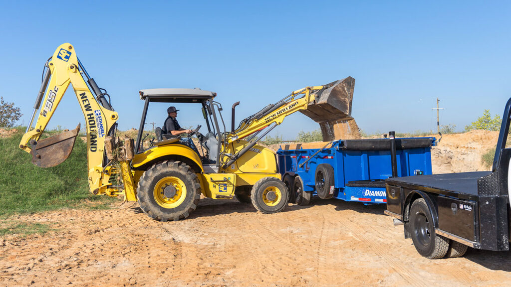 LPT BLUE PACESETTER DUMP TRAILER