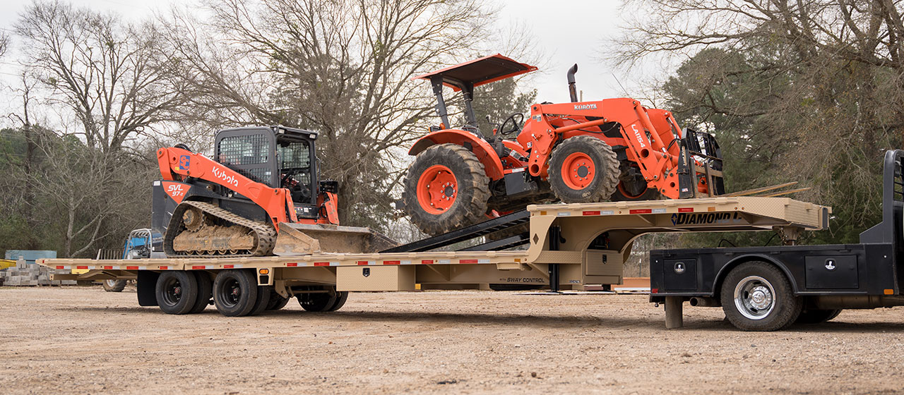 Step Deck SDX 216 Hydraulic Dove Tail in Action