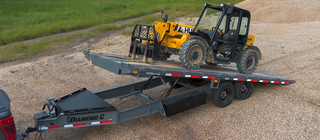 DET-BP Deckover Equipment Trailer Tilted Full Bed Tilt